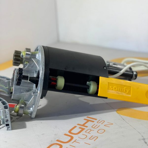 Moteur porte rideau central Centreo 1+ Somfy